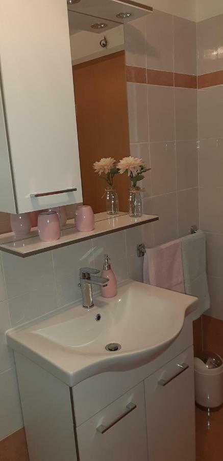Apartmani Ana كريس المظهر الخارجي الصورة
